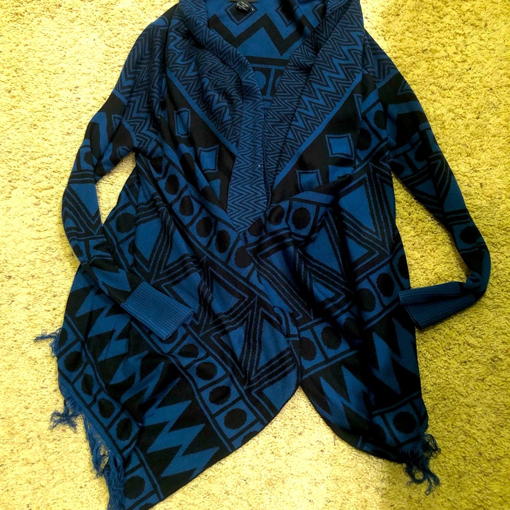 Black and blue cardigan with fringe on the bottom Size S